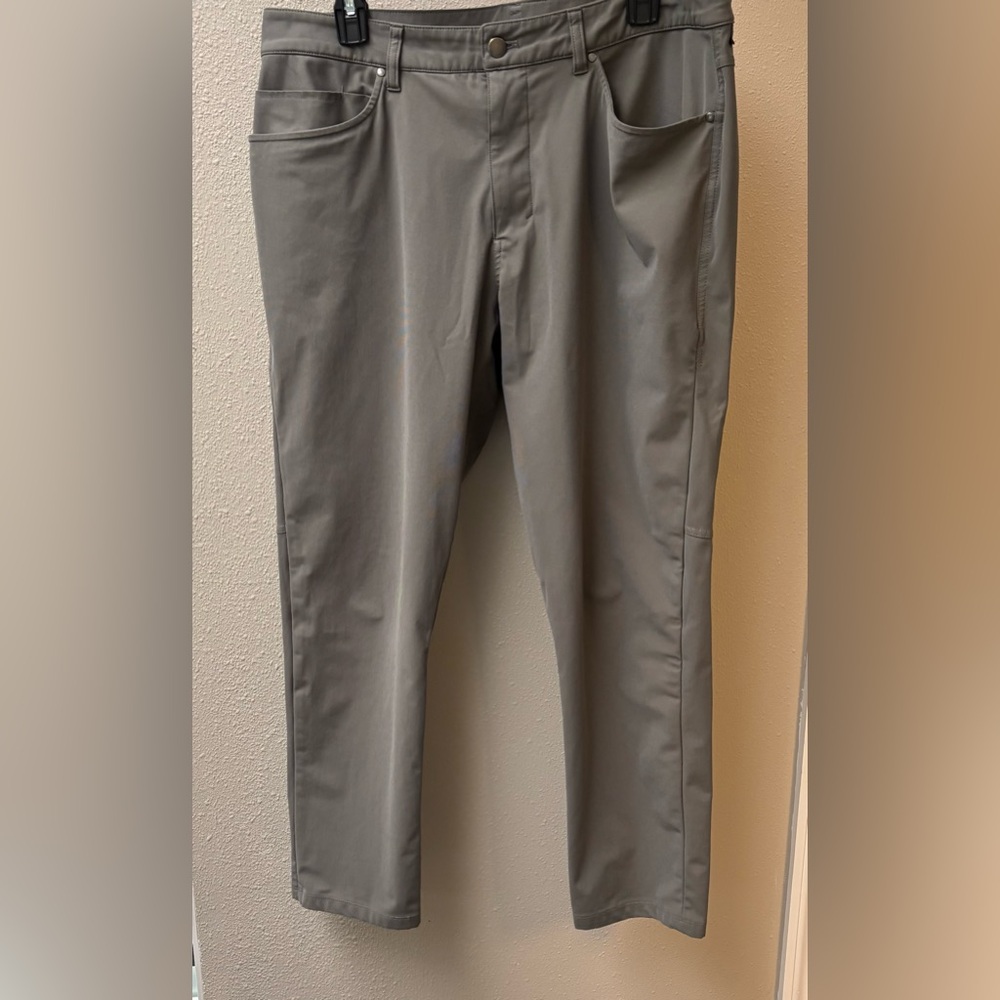 Lululemon men’s olive Straight-Leg Pants - Picture 2 of 5